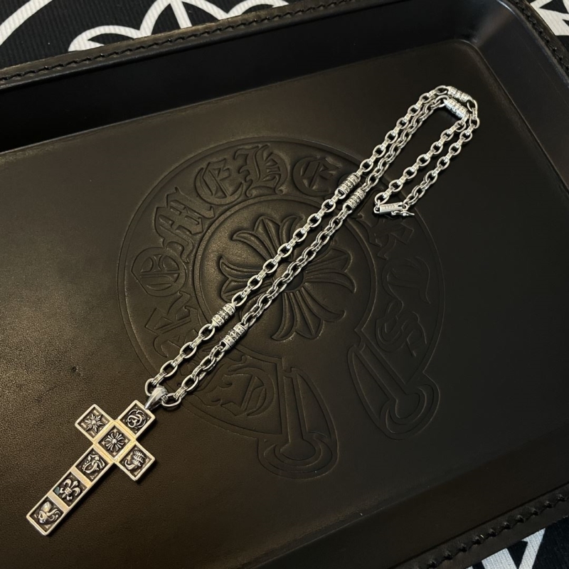 Ch**me He**ts necklaces